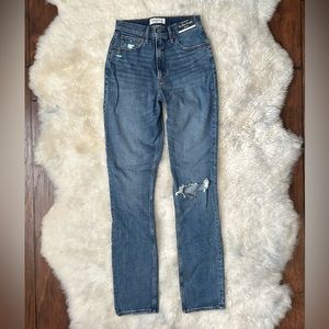 Abercrombie & Fitch Curve Love Ultra High Rise Slim Straight 27/4 (extra long)